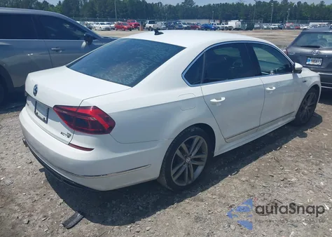 2017 Volkswagen Passat 1.8T R-Line z USA, uszkodzony, nr VIN 1VWDT7A35HC074645